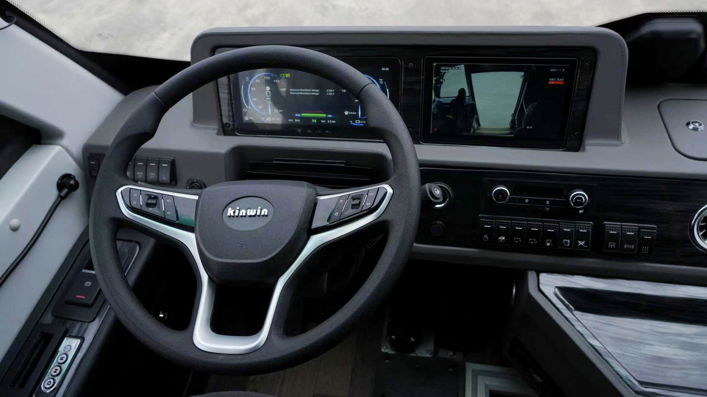 puesto del conductor del autocar electrico kinwin elite
